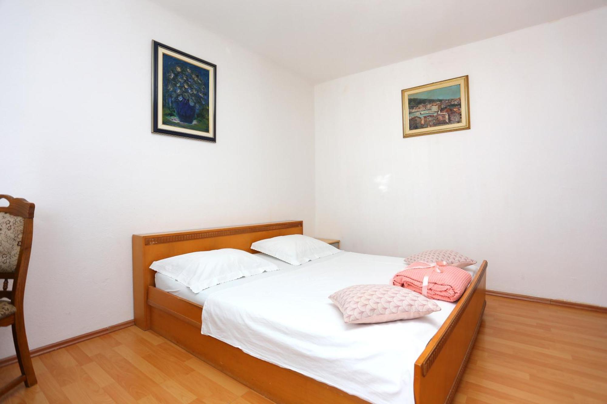 Rooms With A Parking Space Split - 17766 Kamer foto